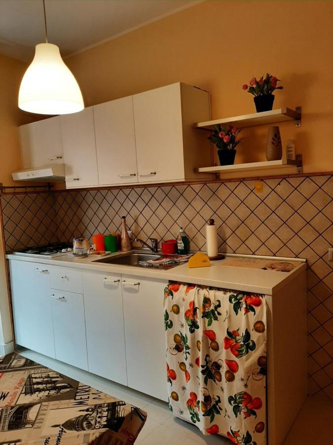 Perla Marina Apartment Чефалу Экстерьер фото
